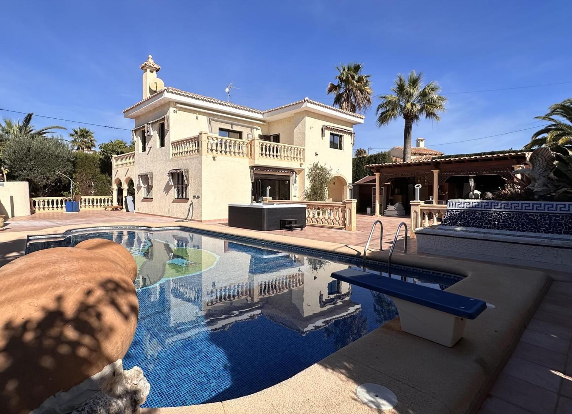 Luxury Villa - Pool, Hot Tub, Aircon, Tvs, Home Cinema, Office, Gbit Internet, Sports Equipment كاليبي المظهر الخارجي الصورة