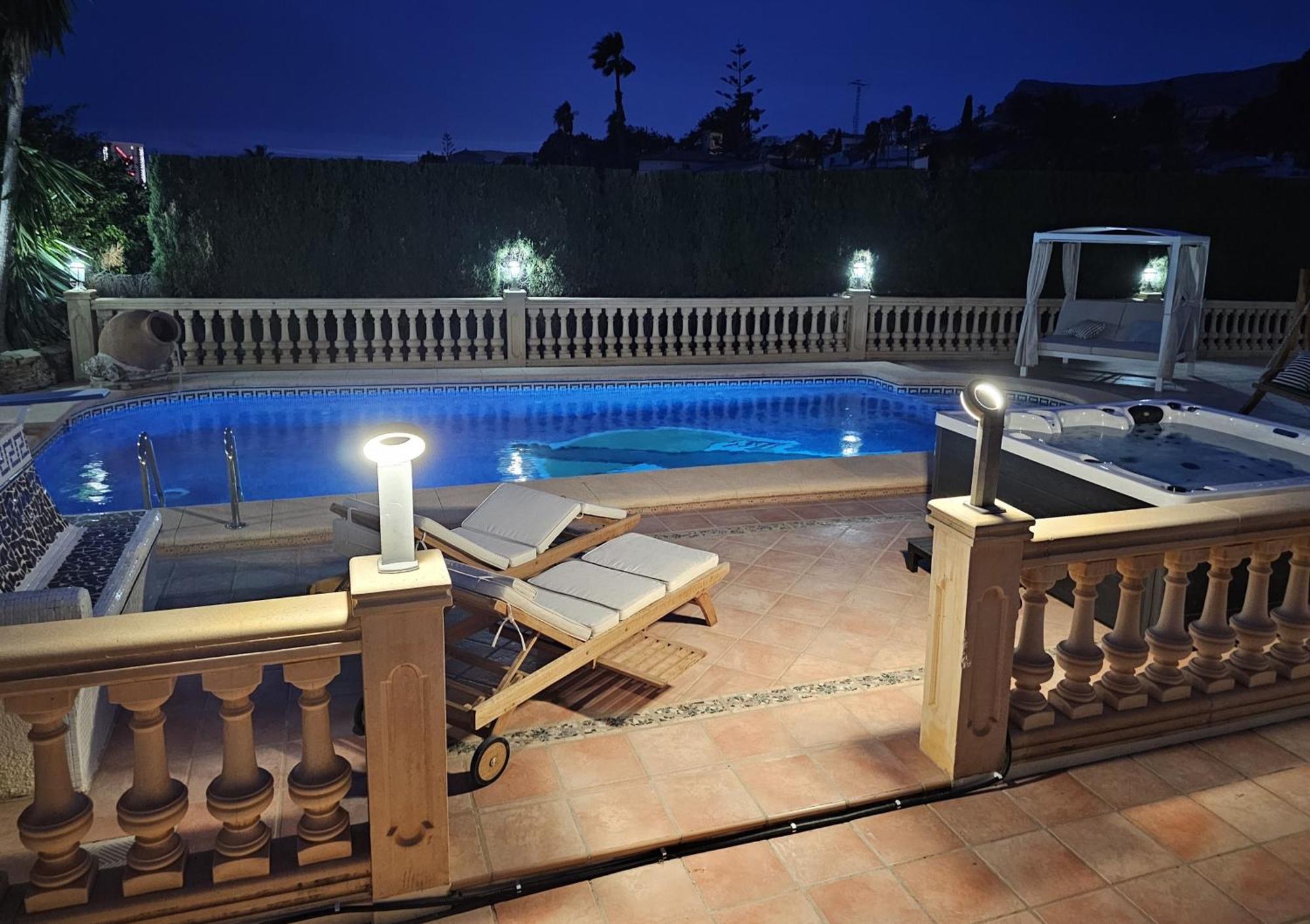 Luxury Villa - Pool, Hot Tub, Aircon, Tvs, Home Cinema, Office, Gbit Internet, Sports Equipment كاليبي المظهر الخارجي الصورة