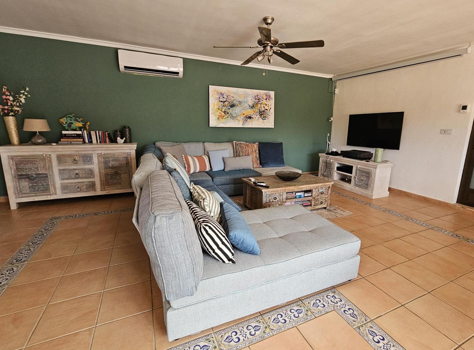 Luxury Villa - Pool, Hot Tub, Aircon, Tvs, Home Cinema, Office, Gbit Internet, Sports Equipment كاليبي المظهر الخارجي الصورة