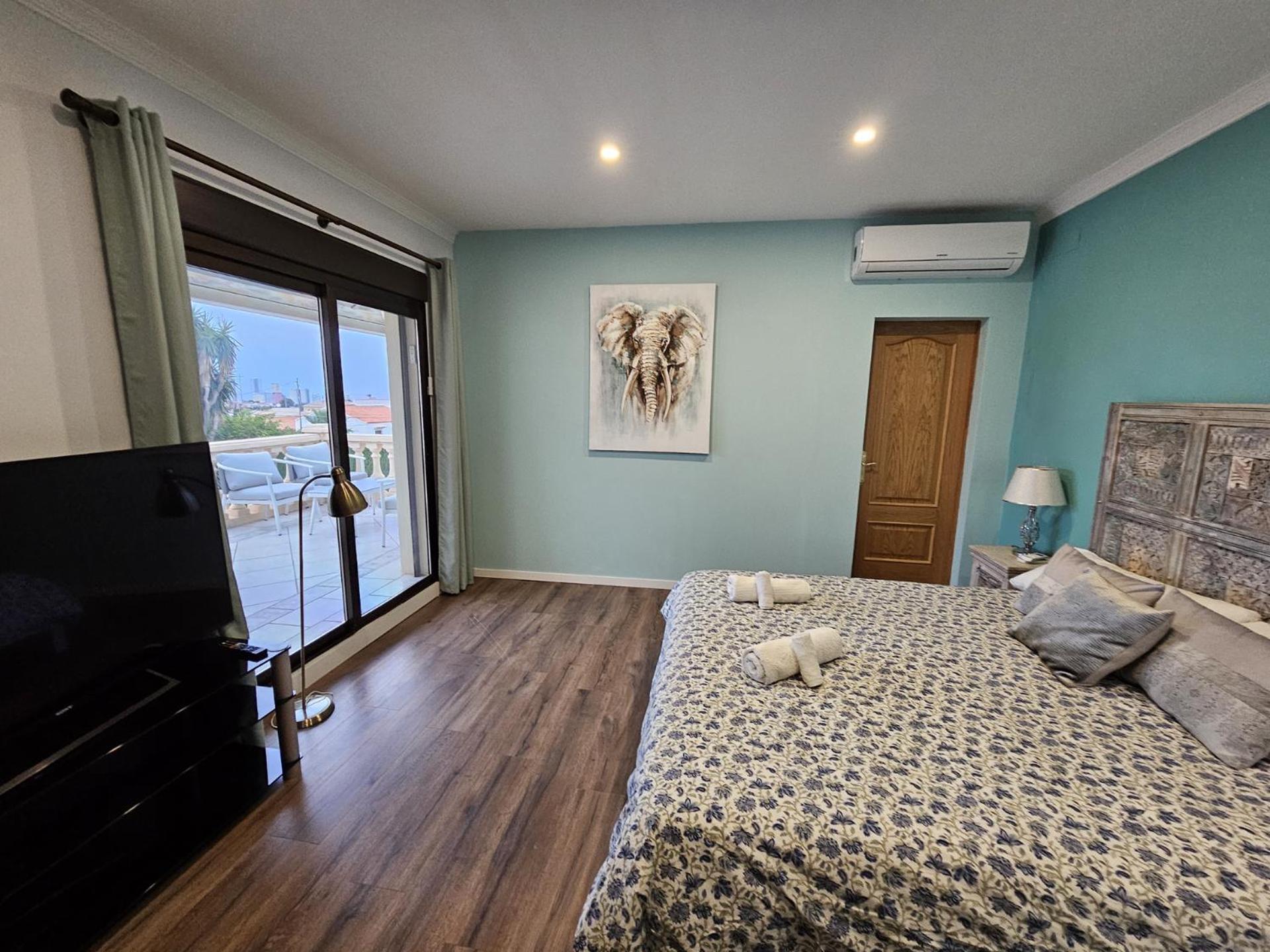 Luxury Villa - Pool, Hot Tub, Aircon, Tvs, Home Cinema, Office, Gbit Internet, Sports Equipment كاليبي المظهر الخارجي الصورة